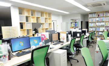 デザインオフィス茂社内